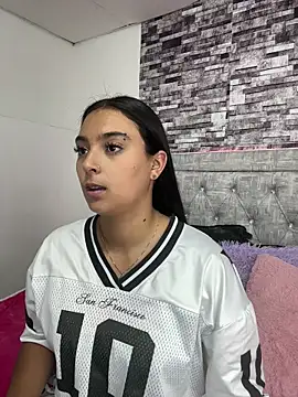 nicolexxaleja online show from December 21, 6:26 pm