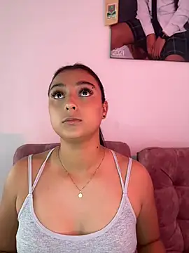 nicolexxaleja online show from April 27, 7:01 pm