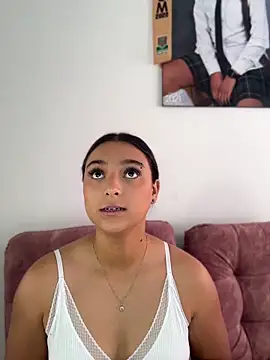 nicolexxaleja online show from April 30, 1:50 pm