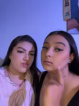 Snapshot of nicolexxaleja chatting on June 4, 9:43 pm nicolexxaleja online show from June 4, 9:43 pm