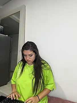 Snapshot of nicolexxaleja chatting on July 1, 4:25 am nicolexxaleja online show from July 1, 4:25 am