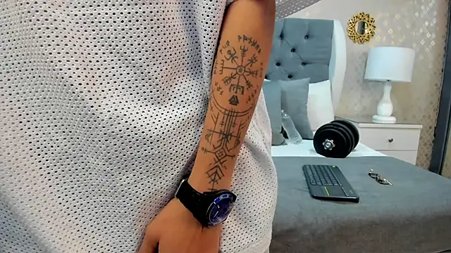 ZoeKrug online show from September 22, 12:18 pm