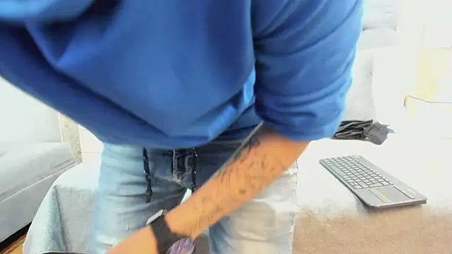 ZoeKrug online show from October 4, 11:52 am