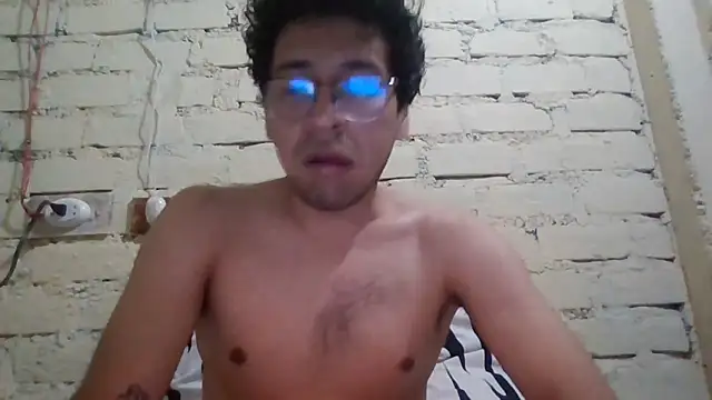 LecheDeSoya666 online show from December 18, 4:40 am