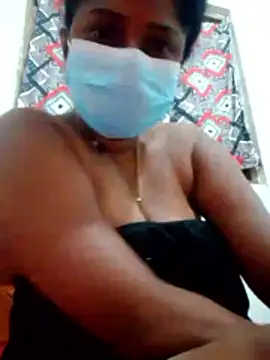 Snapshot of boosypussy chatting on May 11, 8:39 pm boosypussy online show from May 11, 8:39 pm