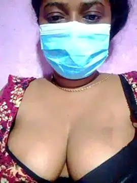 Snapshot of boosypussy chatting on May 16, 11:57 pm boosypussy online show from May 16, 11:57 pm