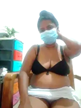 Snapshot of boosypussy chatting on May 18, 9:42 pm boosypussy online show from May 18, 9:42 pm