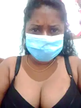 Snapshot of boosypussy chatting on May 22, 10:10 am boosypussy online show from May 22, 10:10 am