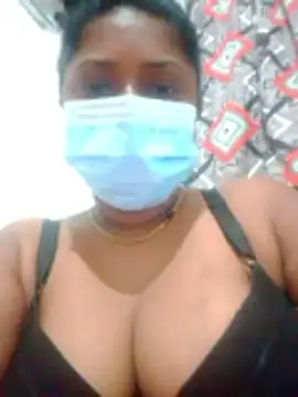 Snapshot of boosypussy chatting on May 30, 10:40 pm boosypussy online show from May 30, 10:40 pm