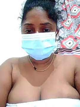 Snapshot of boosypussy chatting on June 4, 11:05 am boosypussy online show from June 4, 11:05 am