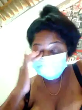 Snapshot of boosypussy chatting on June 5, 6:52 am boosypussy online show from June 5, 6:52 am