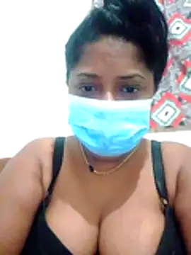 Snapshot of boosypussy chatting on June 5, 10:59 pm boosypussy online show from June 5, 10:59 pm