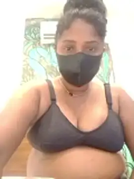 Snapshot of boosypussy chatting on June 10, 7:18 am boosypussy online show from June 10, 7:18 am