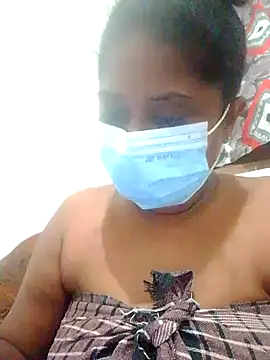 Snapshot of boosypussy chatting on June 21, 11:07 pm boosypussy online show from June 21, 11:07 pm