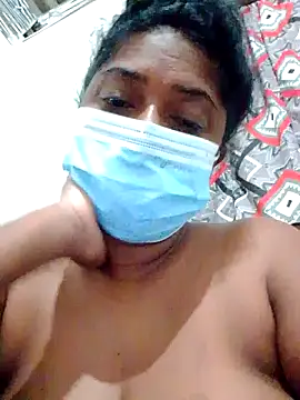 Snapshot of boosypussy chatting on June 26, 12:04 am boosypussy online show from June 26, 12:04 am