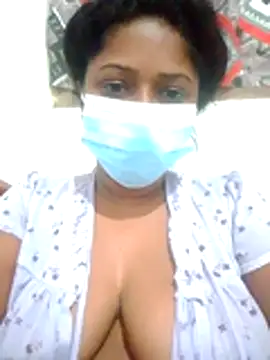 Snapshot of boosypussy chatting on July 4, 11:11 pm boosypussy online show from July 4, 11:11 pm