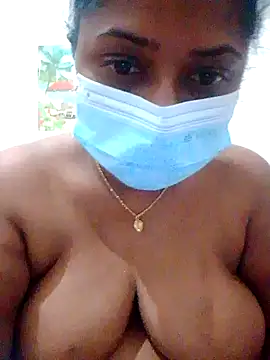 Snapshot of boosypussy chatting on July 14, 10:21 am boosypussy online show from July 14, 10:21 am