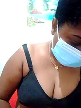 Snapshot of boosypussy chatting on July 15, 1:38 pm boosypussy online show from July 15, 1:38 pm