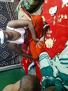 Snapshot of MONiSHA-moni-21 chatting on September 17, 4:52 pm MONiSHA-moni-21 online show from September 17, 4:52 pm