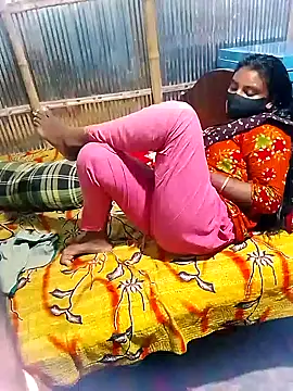 Snapshot of MONiSHA-moni-21 chatting on September 23, 10:07 am MONiSHA-moni-21 online show from September 23, 10:07 am