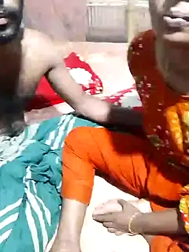 Snapshot of MONiSHA-moni-21 chatting on October 2, 10:44 am MONiSHA-moni-21 online show from October 2, 10:44 am