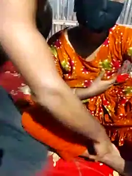 Snapshot of MONiSHA-moni-21 chatting on November 3, 9:27 pm MONiSHA-moni-21 online show from November 3, 9:27 pm