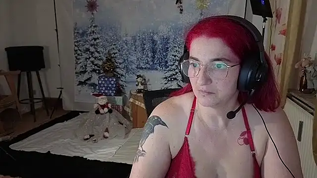 Snapshot of Einfach_Dani_offi chatting on November 11, 7:36 pm Einfach Dani offi online show from November 11, 7:36 pm