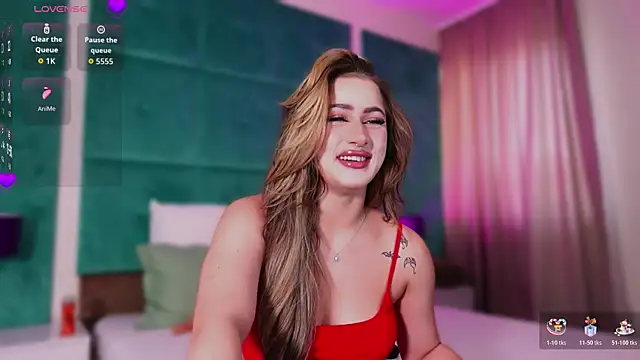 Snapshot of LucyLextonX chatting on July 7, 4:48 am LucyLextonX online show from July 7, 4:48 am