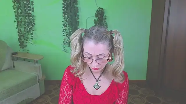 Snapshot of Habibi_Honeyy chatting on May 31, 1:51 pm Habibi Honeyy online show from May 31, 1:51 pm