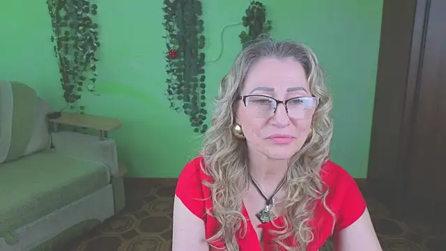 Snapshot of Habibi_Honeyy chatting on June 7, 1:26 pm Habibi Honeyy online show from June 7, 1:26 pm