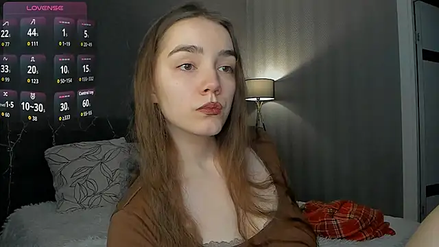 Snapshot of sweete_chantal chatting on June 1, 7:37 pm sweete chantal online show from June 1, 7:37 pm