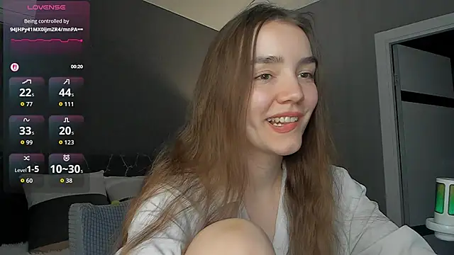 Snapshot of sweete_chantal chatting on June 13, 7:23 pm sweete chantal online show from June 13, 7:23 pm