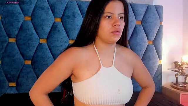 Snapshot of sasha_roldann chatting on June 6, 12:32 pm sasha roldann online show from June 6, 12:32 pm