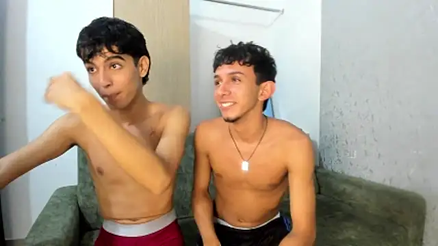 Snapshot of marcelo_sexxx18 chatting on June 21, 4:26 am marcelo sexxx18 online show from June 21, 4:26 am