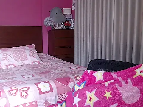 Snapshot of ConnieMagic chatting on October 7, 8:06 pm ConnieMagic online show from October 7, 8:06 pm