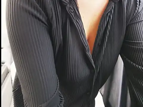 Casiana  online show from November 11, 10:10 pm