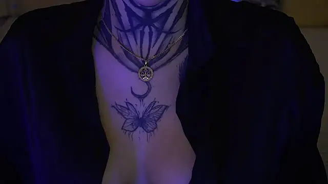 IvyLaurent online show from November 26, 1:34 pm