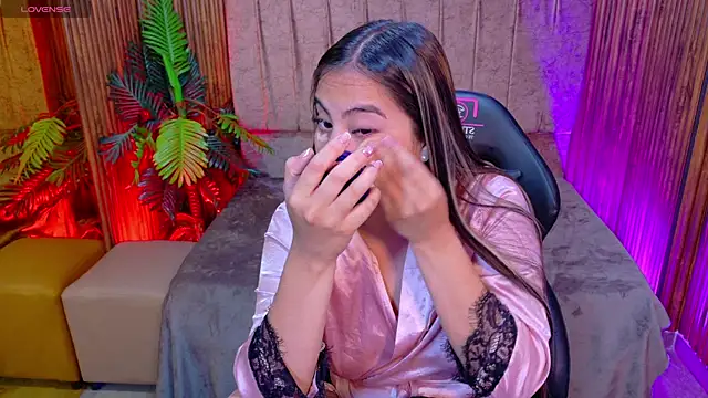 juanita tay online show from June 12, 3:05 am