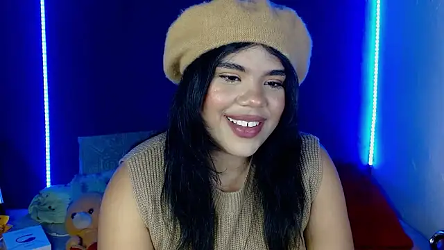 Snapshot of samantha-pettie chatting on January 8, 11:18 pm samantha-pettie online show from January 8, 11:18 pm