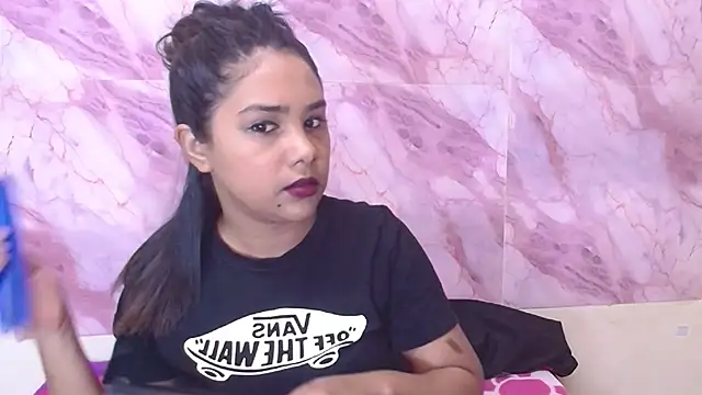 Snapshot of IndiaSexyStripper4u chatting on November 5, 5:24 pm IndiaSexyStripper4u online show from November 5, 5:24 pm