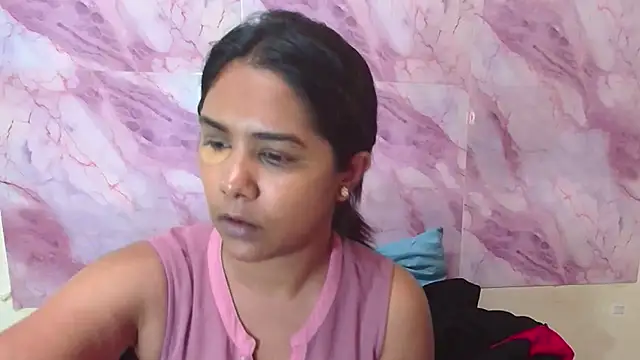 Snapshot of IndiaSexyStripper4u chatting on November 14, 6:06 pm IndiaSexyStripper4u online show from November 14, 6:06 pm