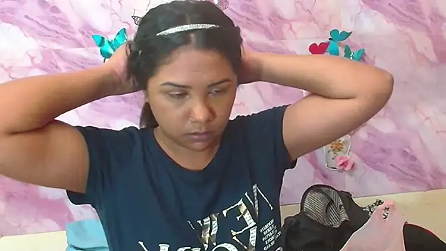 Snapshot of IndiaSexyStripper4u chatting on November 27, 6:21 pm IndiaSexyStripper4u online show from November 27, 6:21 pm