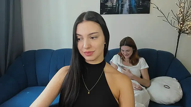 elza rose online show from July 8, 9:25 am
