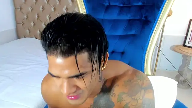 antonio  444 online show from November 6, 8:04 am