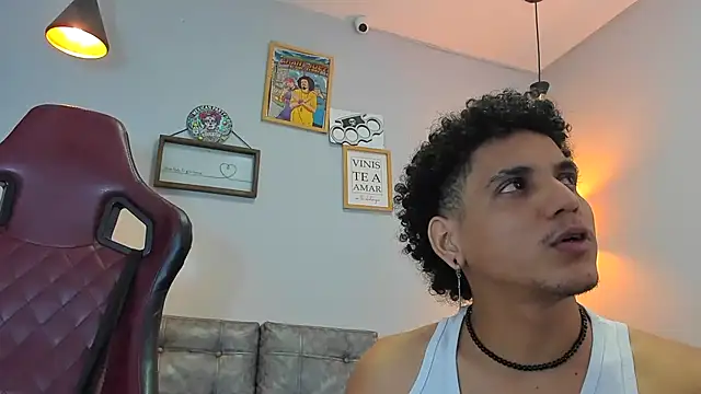 Xfire boy69 online show from December 2, 2:01 pm