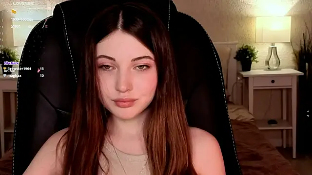 Snapshot of Kimmie_shine chatting on July 28, 6:20 pm Kimmie shine online show from July 28, 6:20 pm