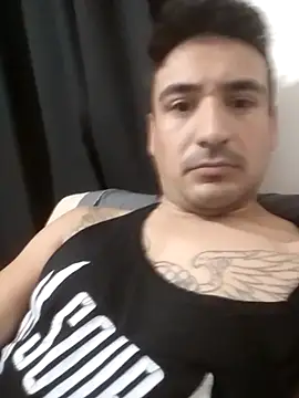 Snapshot of bigandstrong2217 chatting on September 9, 4:12 am bigandstrong2217 online show from September 9, 4:12 am