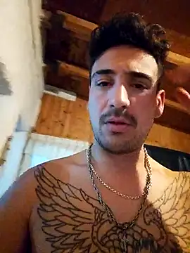 Snapshot of bigandstrong2217 chatting on September 28, 9:03 am bigandstrong2217 online show from September 28, 9:03 am