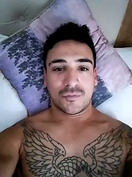 Snapshot of bigandstrong2217 chatting on October 26, 9:53 pm bigandstrong2217 online show from October 26, 9:53 pm