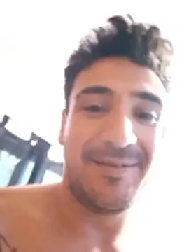 Snapshot of bigandstrong2217 chatting on February 3, 5:51 pm bigandstrong2217 online show from February 3, 5:51 pm